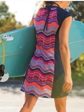 🩷💙Title Nine Navy & Pink Gidget Sheath Chevron Striped Active Sport Dress S🩷